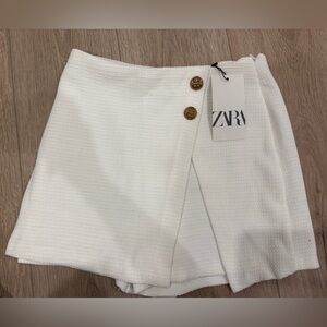 Zara White Textured Skort with Gold Buttons